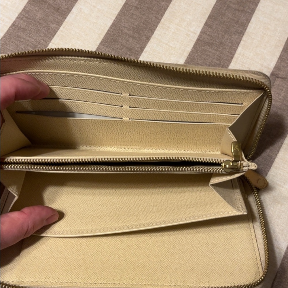 Louis Vuitton Damier Azur Checkered Wallet - Picture 8 of 9